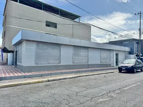 Local Lechería Casco Central Alquiler 90 M2