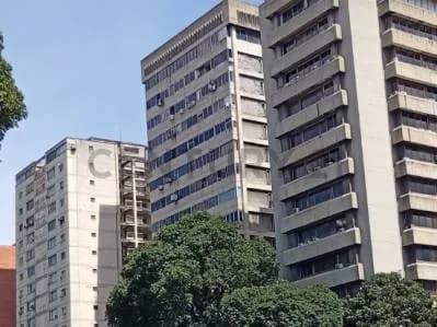 Se alquila Oficina Ejecutiva, amoblada, en la Urbanización La Campiña, Caracas