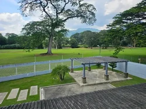 Exclusiva Casa Con Vista A Los Campo De Golf Villas De San Diego Country Club Carabobo