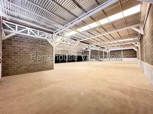 Venta Galpones Nuevos A Estrenar, Ubicados En La Zona Industrial 3 De Barquisimeto, Lara . Monica Carrasquel Asesor Inmobiliario