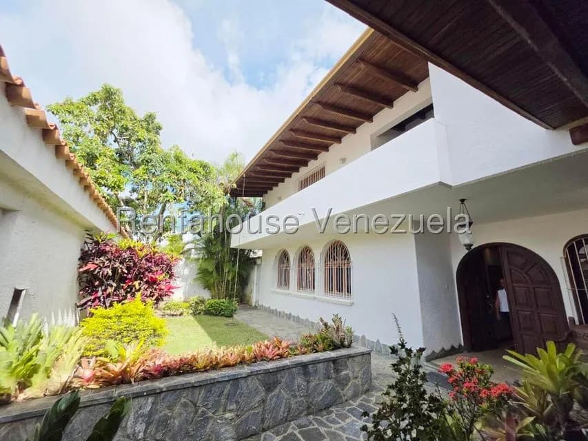 Casa (Duplex) en Alquiler en Lomas de La Lagunita, Distrito Metropolitano