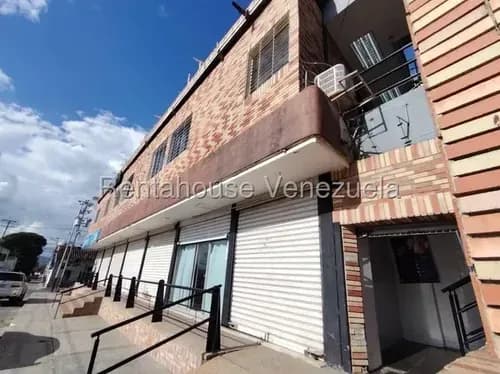 Gabi Vende Espectacular Oficina En Cabudare Centro, Cod 26 18872, Con Mucho Potencial, Con Todos Los Servicios Basicos Contactame!