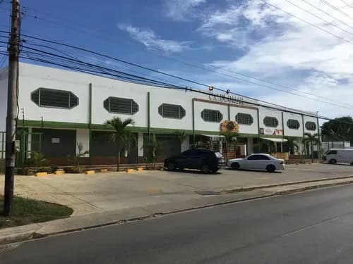 Locales Comerciales En Av. Ppal Apostadero, Isla Margarita