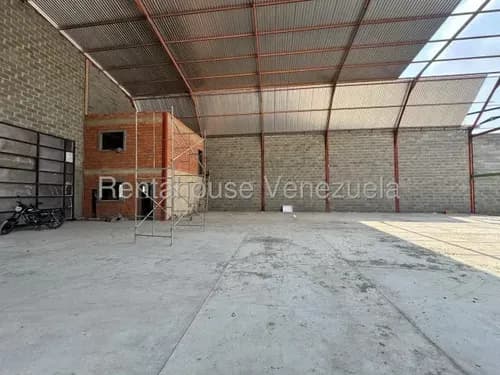Lcda. Milagros Inmuebles Nazareth Galpon Industrial En Venta En Barquisimeto Lara Zona Industrial Ii. Codigo Del Inmueble 26-17227 Economica Comercial Economico