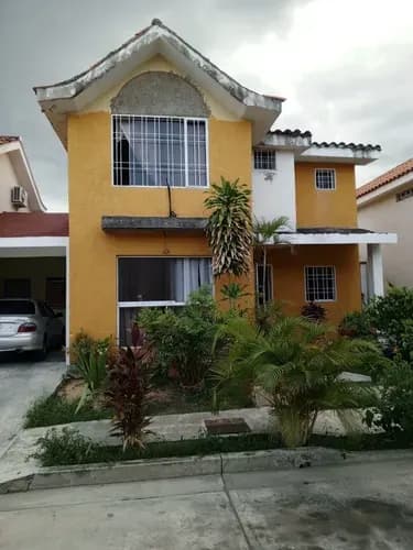 Townhouse En Venta (sandra Nino), Res Villa Paraiso San Diego, Con Aires Acondicionados, Mayo