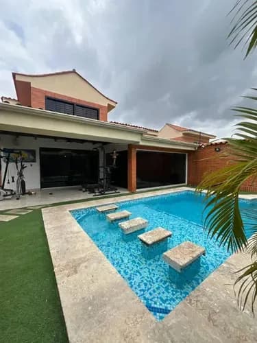 Casa En Lomas Del Country Con Piscina Y Planta Eléctrica Total Ns