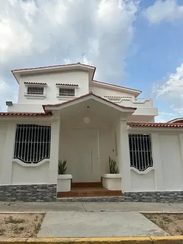 Re Casa En Venta En Urb. Prebo, 4 Avenidas