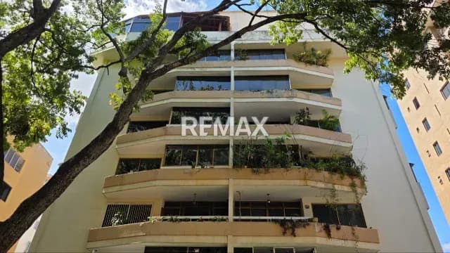 Se Vende Apartamento en La Campiña con una ubicacion estrategica.