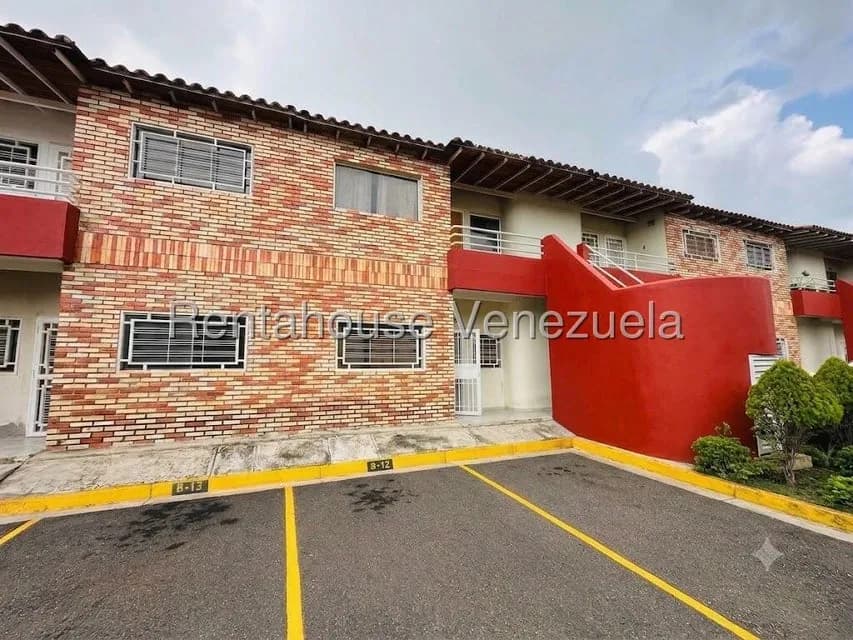 Apartamento (1 Nivel) en Venta en Intercomunal Turmero Maracay, Aragua