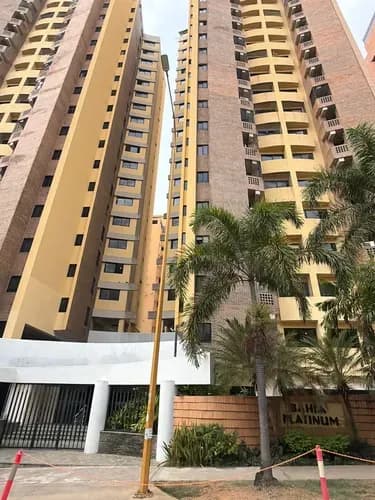 Se Vende Apartamento Urb Trigaleña Alta Res Bahia Platinum Wa