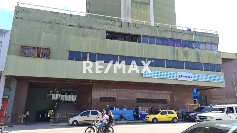 SE ALQUILA OFICINA EN LA TORRE UNION