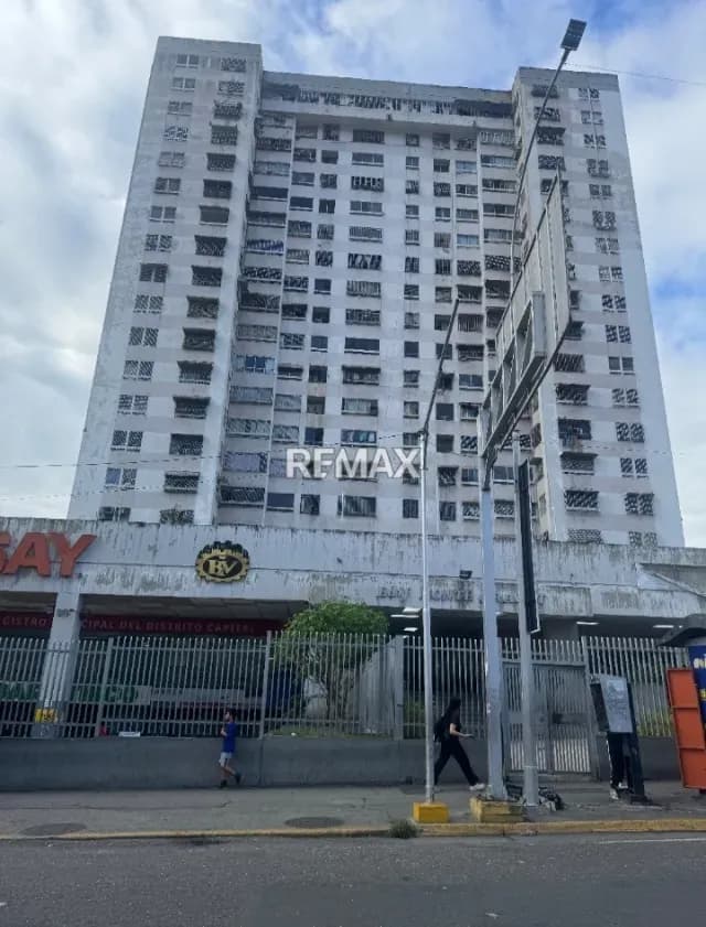 Remodelado apartamento en Av apto Av. Fco de Miranda