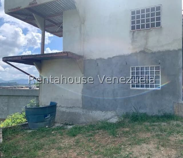 Casa (Multipes Niveles) en Venta en Caicaguana, Distrito Metropolitano