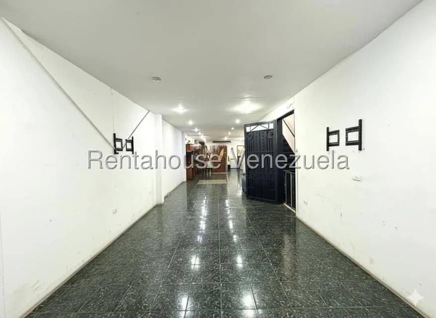 Comercial (Galpon - Deposito) en Alquiler en Quinta Crespo, Distrito Metropolitano