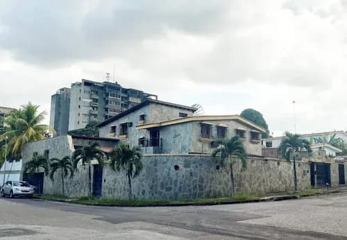Annic Coronado Vende Casa En Urb La Viña Valencia Calle Paez 321369