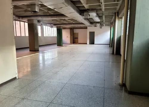 Alquiler Piso Industrial En La Urbina, De 220 M2 Lm26-11517