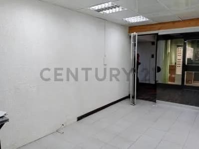 CS - VENTA DE LOCAL COMERCIAL. CENTRO COMERCIAL LA PIRÁMIDES