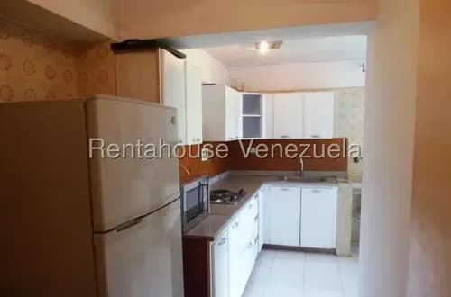 Comodo Y Espacioso Apartamento En Venta Los Naranjos Del Cafetal Mls #26-29 Aa