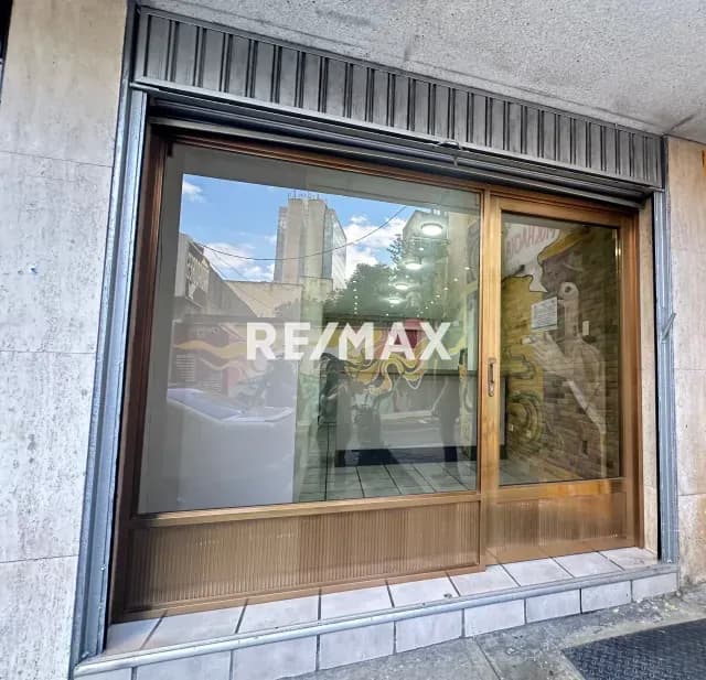 Chacao. Alquilo Local-Oficina a pie de calle de 25 m2