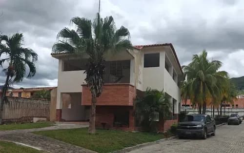 Town House En Villas El Encanto Mañongo, El Rincón Yt