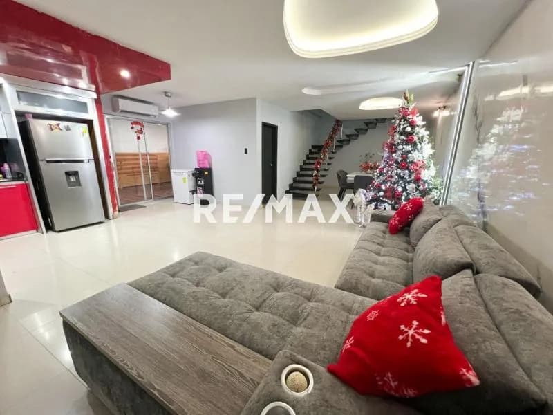 Venta de Town house actualizado cerca de la Urb Coromoto