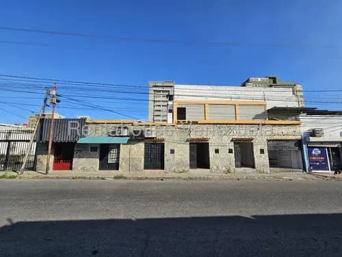 Mini Centro Comercial Con 6 Locales En Venta En El Centro De Barquisimeto, Listo Para Inversionistas Inmobiliairios. Vende Héctor Malavé