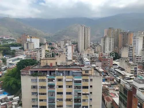 Apartamento En Venta - San Jose Av. Panteon - Caro Inchausti 19913.