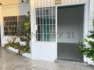 Local comercial en Alquiler CC Doña Grazia