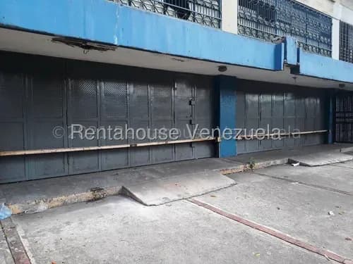 Alx / Magnífico Local En Venta, Con Una Configuración Única, Ubicación Inmejorable A Pie De Calle. En El Paraiso // Mls #25-24278