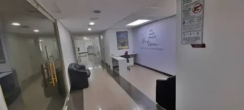 Se Alquila Oficina 218m2 Centro Empresarial El Chorro