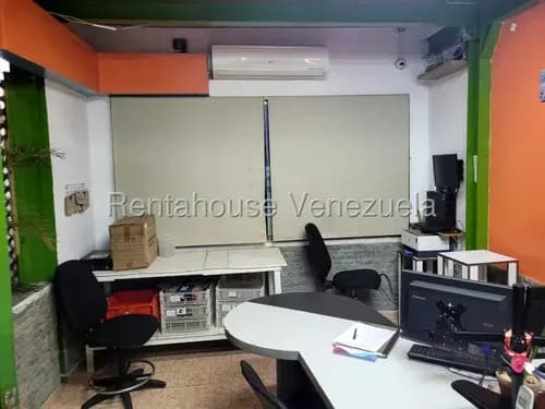 Edificio En Venta, Centro De Charallave 225 Mts2, 2614384