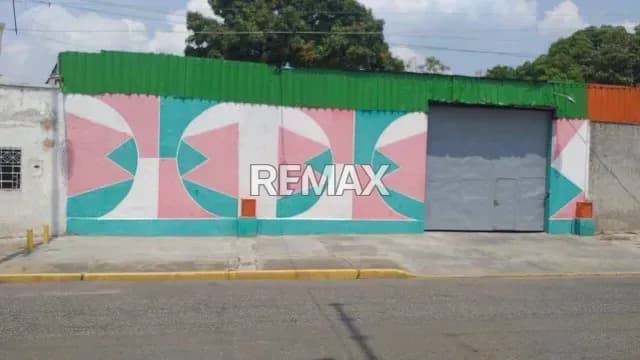 ALQUILER DE AMPLIO LOCAL, AV LAS FERIAS, OPORTUNIDAD PARA INICIAR NEGOCIO