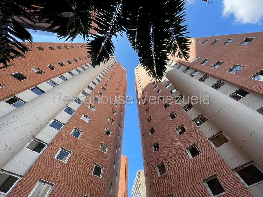 Apartamento (Penthouse) en Venta en Los Dos Caminos, Distrito Metropolitano