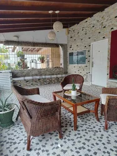 En Venta Casa Totalmente Remodelada En Barcelona Vía El Rincón