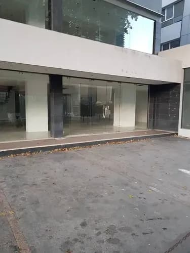 Las Mercedes Alquilo Local 500 M2 Duplex