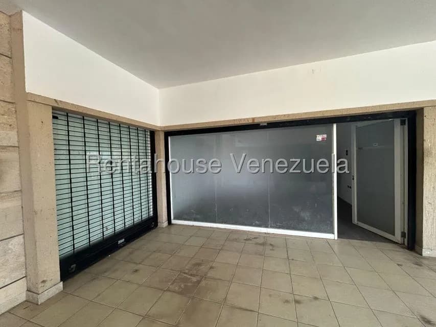 Comercial (Local Comercial) en Alquiler en Avenida Milagro Norte, Zulia