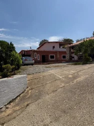 En Venta Casa Moderna Urb Safary Sector Safary Alto