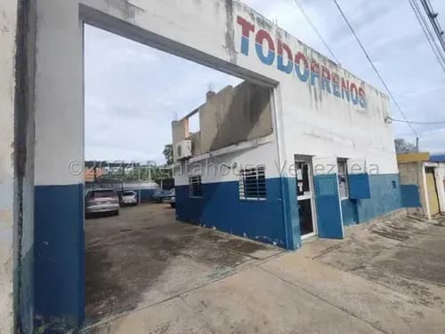 Gabriela Irastorza Vende Terreno Con Local En San Felipe Con 328m2 Comercio De Taller Mecanico! Contactame Cod 25 4947.