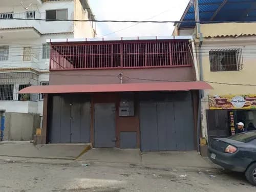 Venta / Local Comercial/ El Valle/ Excelente Ubicacion/ 174m2/ Ref.165.000 Pp
