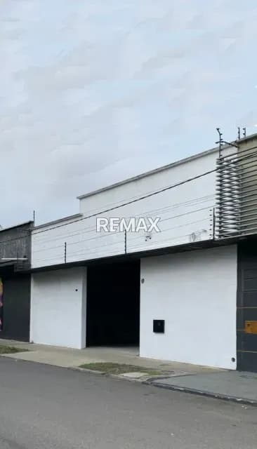 Alquiler de Galpón Comercial Zona Industrial I