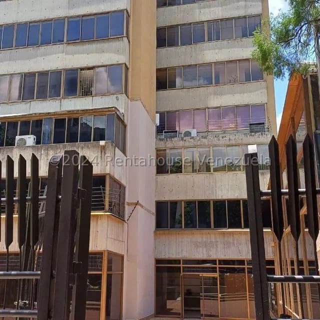 Comercial (Oficina) en Venta en La Campiña, Distrito Metropolitano