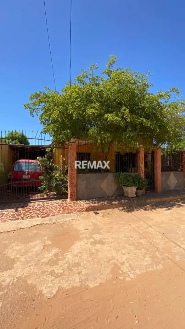 CASA EN VENTA DE OPORTUNIDAD EN ALTOS DEL SOL AMADA III