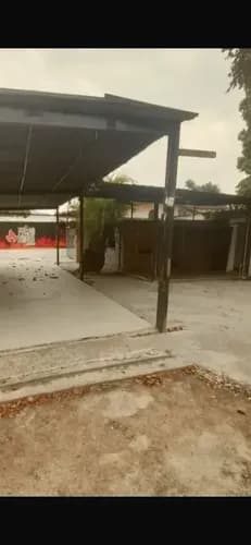 Local En Alquiler En La Floresta Para Remodelar A Su Gusto , Multiproposito, Supermercado, Restaurante, Café Excelente Ubicación