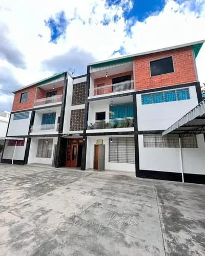 Se Alquila Apartamento Planta Baja, Urb. Cantarrana, Maracay Aragua