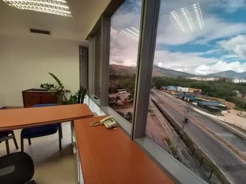 Fernando & Yosmar Alquilan Oficina En Wtc Hesperia Valencia. (elof-020)