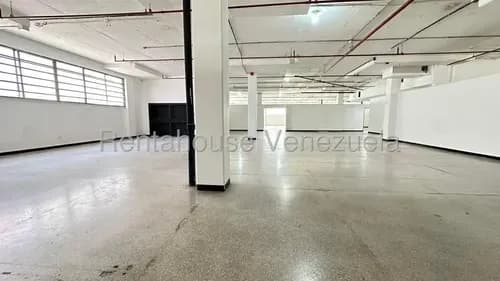 Alquiler Galpón Industrial 400m2 Boleíta Norte Caracas. Ubicación Privilegiada A Metros De La Rómulo Gallegos. Mls #26-19553
