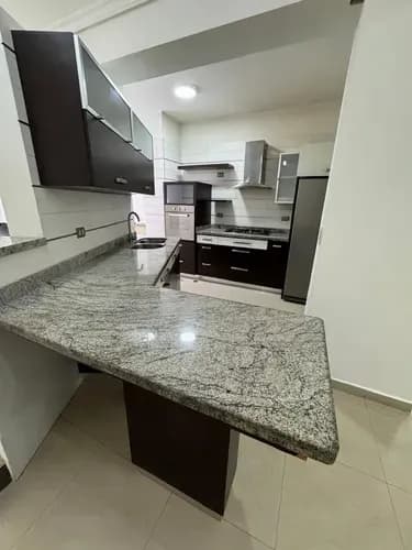 Alquiler - Apartamento En Res. 4 Avenidas, El Parral Pl