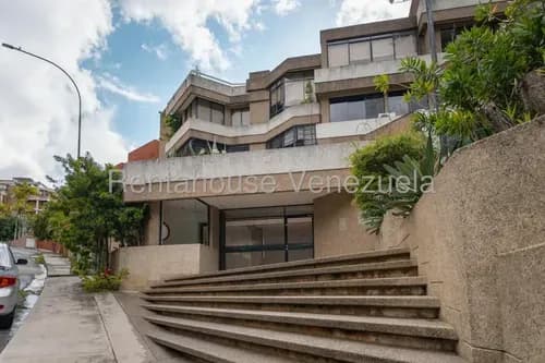 Se Vende Bello Apartamento En La Urbanización Miranda Mls 26-16282