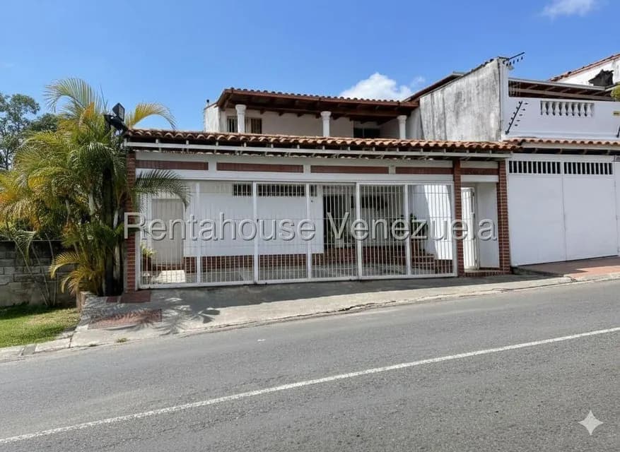 Casa (Duplex) en Venta en Los Parques, Miranda
