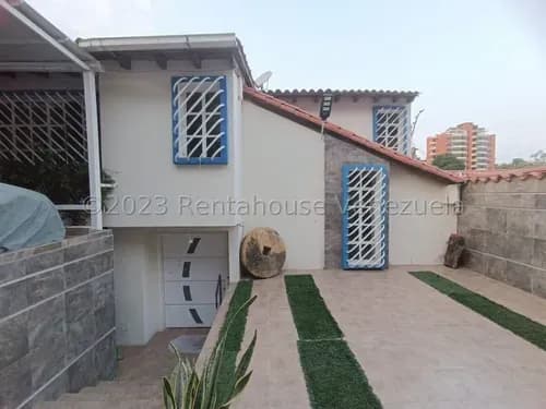 % Rafael Gamarra Ofrece En Venta Casa Quinta, En Barquisimeto Zona Este, Remodelada, 2f4212, En Optimas Condiciones, Con Todos Los Servicios Basicos! Contactame.